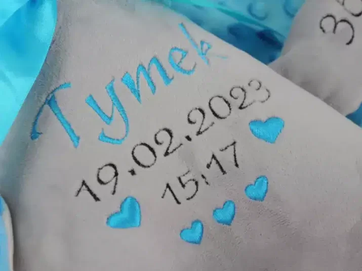 Króliczek maskotka z metryczką HAFT personalizowany Turkus - obrazek 2